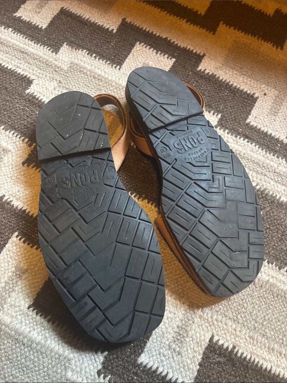 Pons Sandals size 9